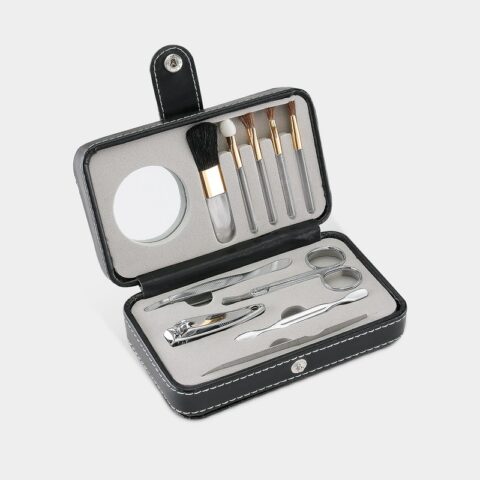 Set de manicure y brochas young